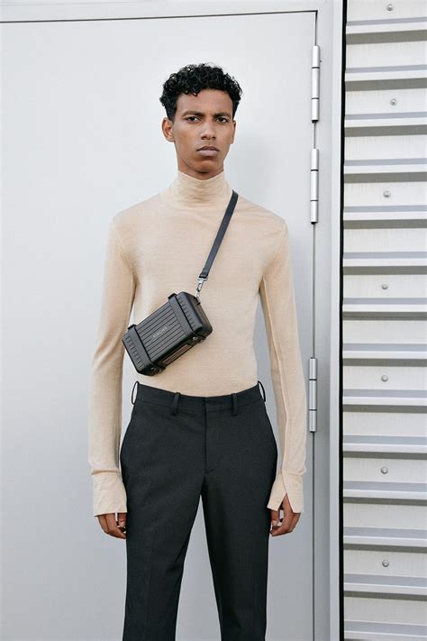 rimowa sling bag